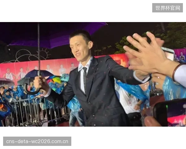 深圳队凭借出色的分享球文化,全队助攻数据名列前茅,展现团队篮球魅力。 深圳队凭借出色的分享球文化,全队助攻数据名列前茅,展现团队篮球魅力。